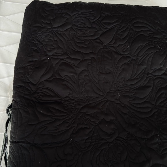 Inc international concepts Macys black Tango floral pattern coverlet Full/Queen - Picture 6 of 6